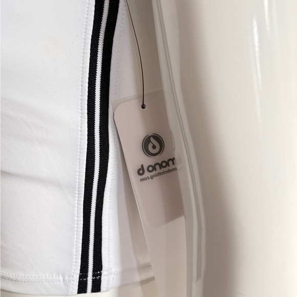 NWT Mono B Side Stripe Cropped Tennis Polo Top - Picture 3 of 5